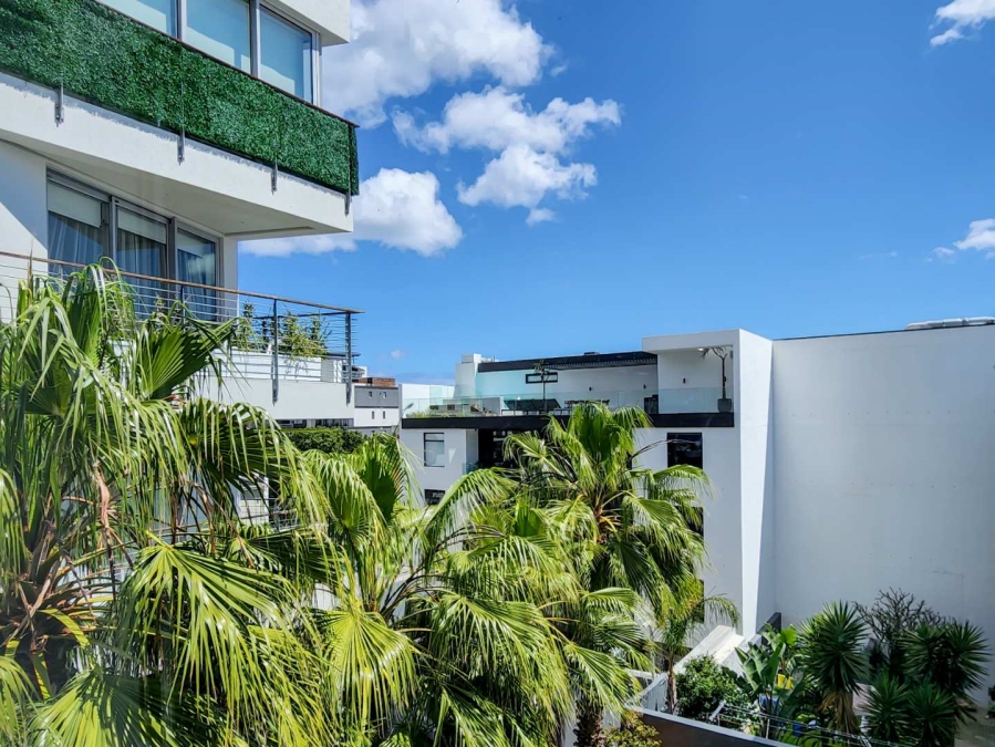 1 Bedroom Property for Sale in Sea Point Western Cape